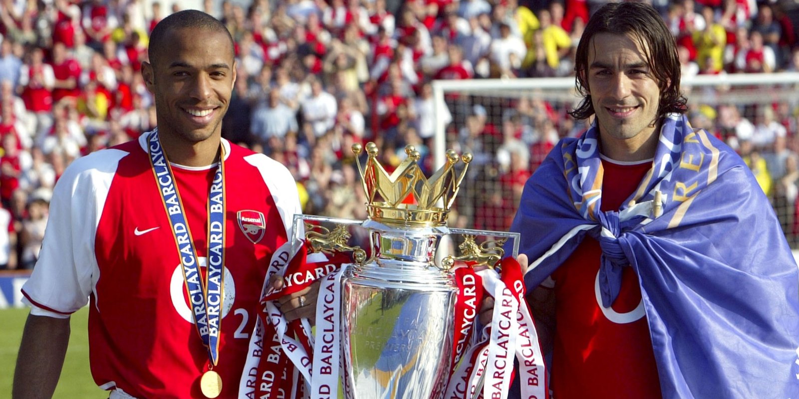 arsenal-premier-league-trophy-henry-pires