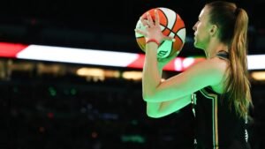 Kenny Smith ruined Sabrina Ionescu's NBA moment