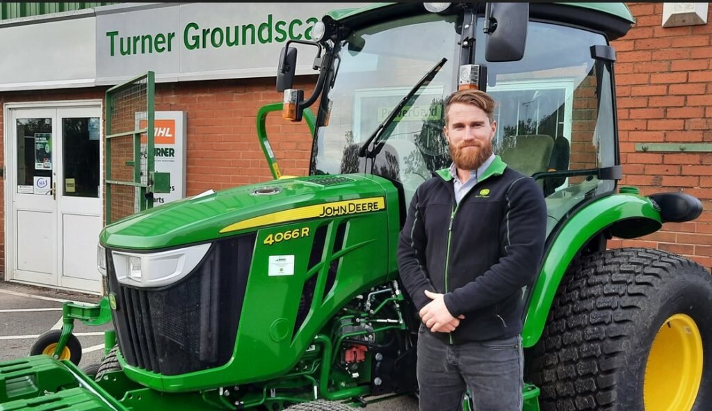 Golf Business News - Armed forces background ‘a perfect fit’ for career in professional groundscare